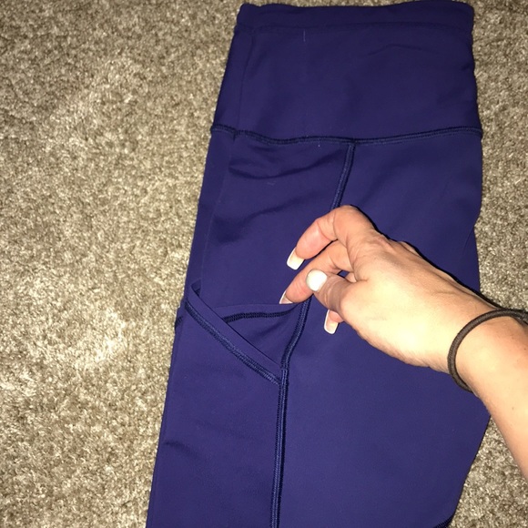 Lululemon crop leggings - Picture 4 of 5